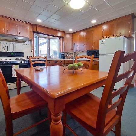 Huge Historic, W/Large Yard & Close To Beach Маністі Екстер'єр фото