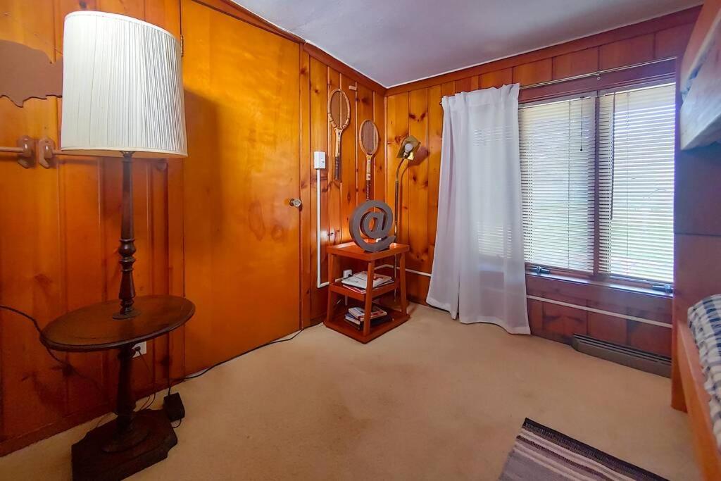 Huge Historic, W/Large Yard & Close To Beach Маністі Екстер'єр фото